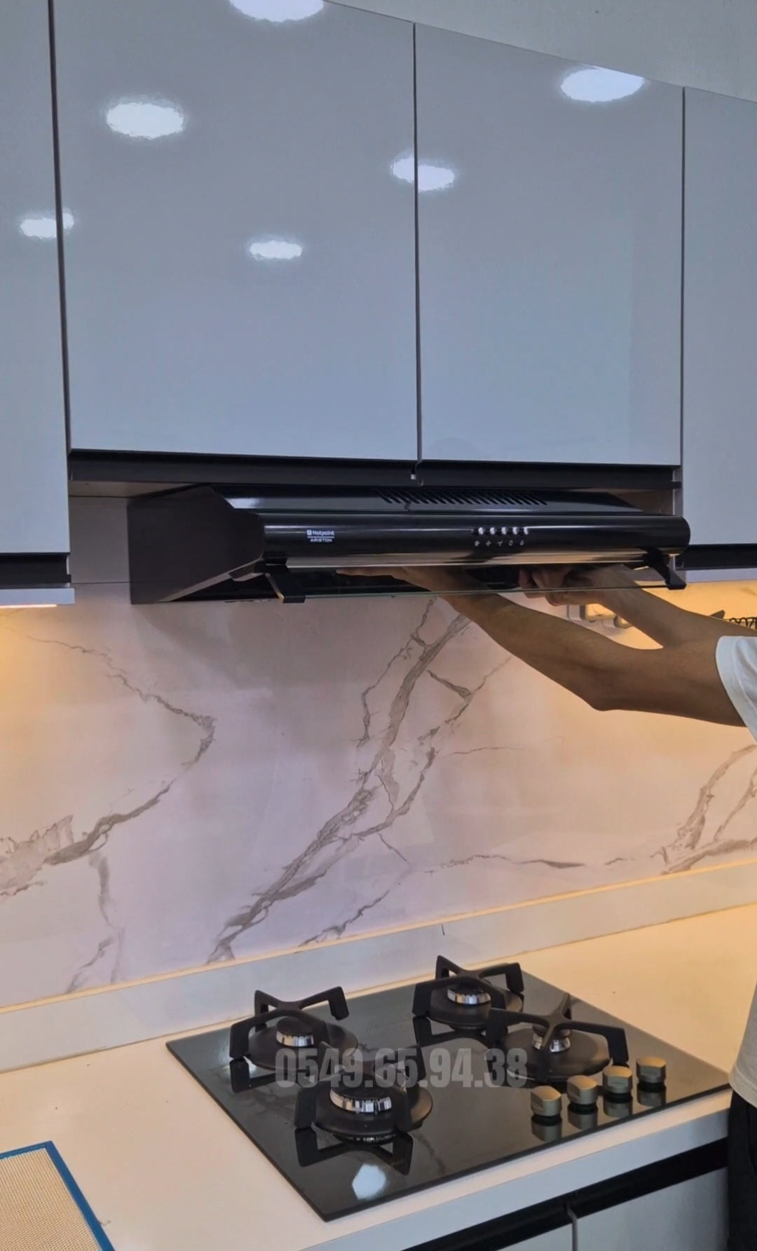 🌬️ La Hotte de Cuisine Ariston الأصلية
نظافة وأناقة في مطبخك ✨