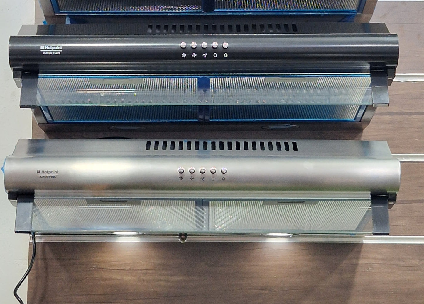 🌬️ La Hotte de Cuisine Ariston الأصلية
نظافة وأناقة في مطبخك ✨