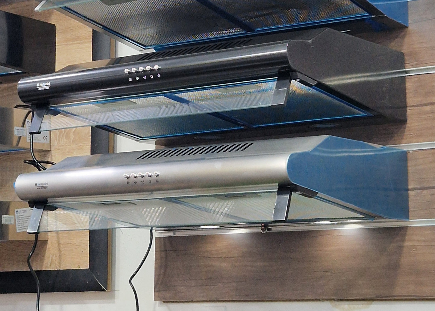 🌬️ La Hotte de Cuisine Ariston الأصلية
نظافة وأناقة في مطبخك ✨